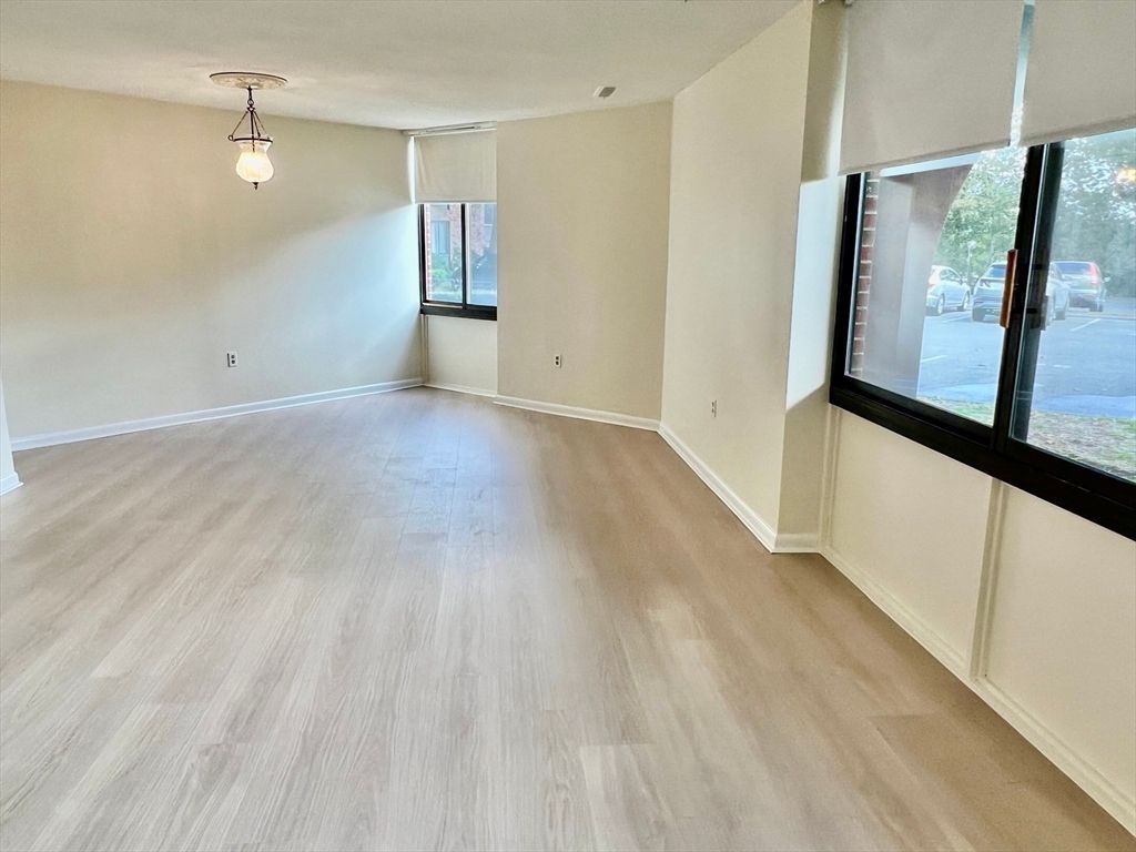 Empty room, Interior, Pendant Lights, Wood Texture Flooring