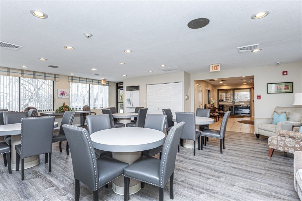 Dining room, Interior, Living room, Recessed Lighting, Wood Texture Flooring