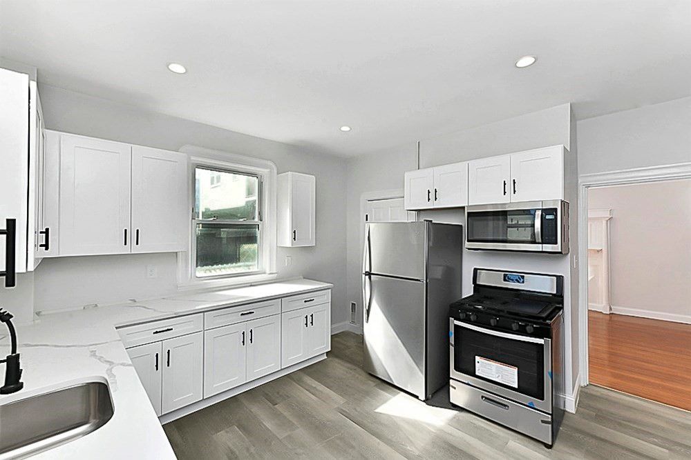 Interior, Kitchen, Recessed Lighting, Wood Texture Flooring
