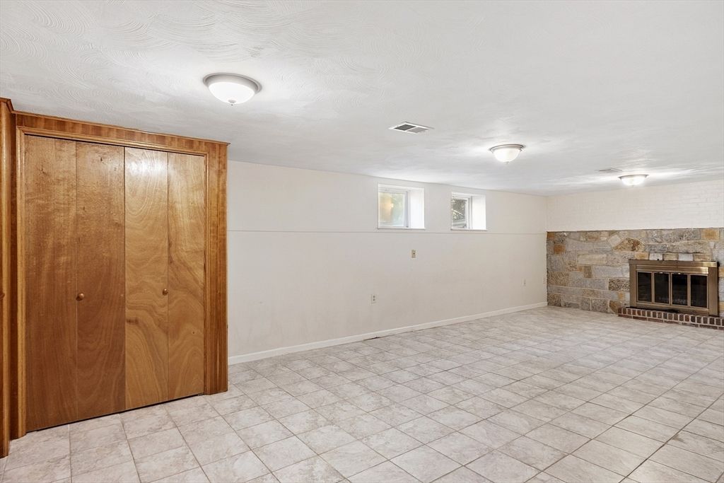 Empty room, Fireplace, Interior