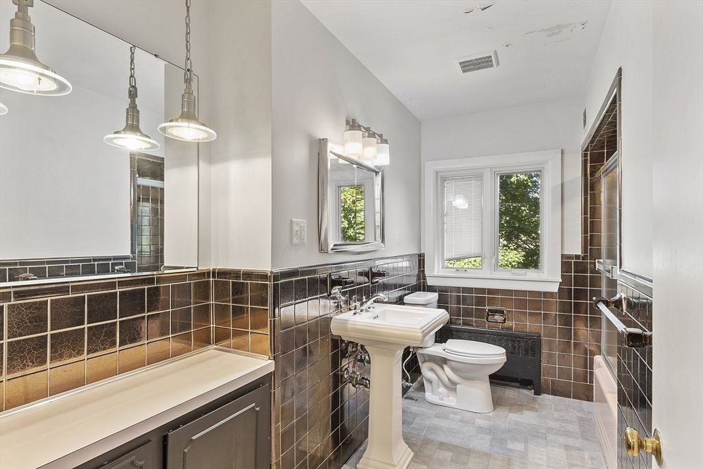 Bathroom, Interior, Pendant Lights