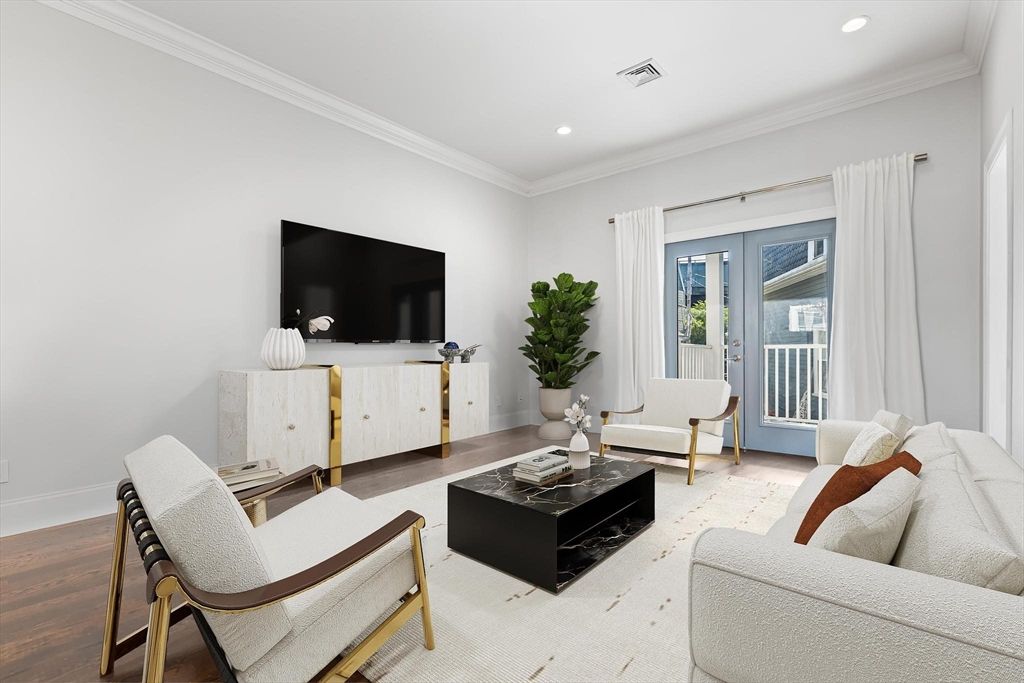 Interior, Living room, Recessed Lighting, Wood Texture Flooring