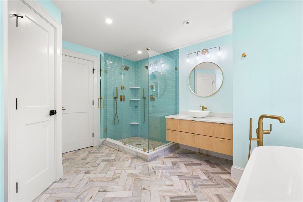Bathroom, Dual Sink Vanities, Free Standing Baths, Glass Shower, Interior, Recessed Lighting