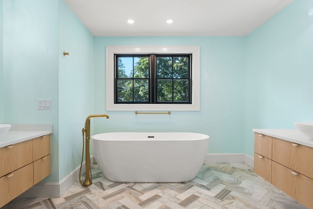 Bathroom, Free Standing Baths, Interior, Marble, Recessed Lighting
