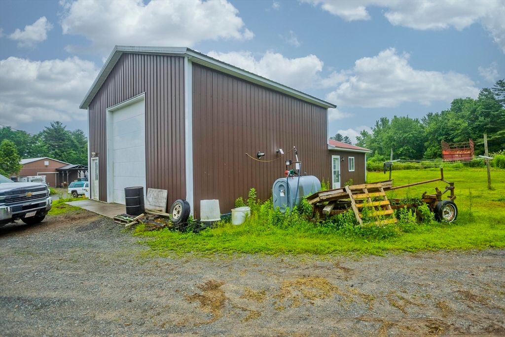 Backyard, Detached Garage, Exterior