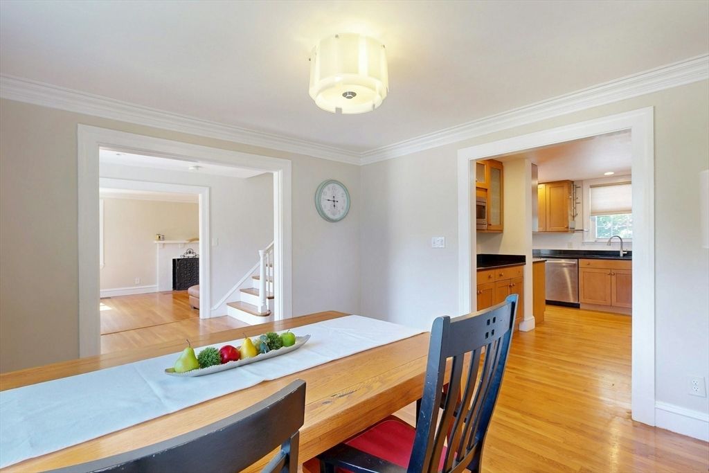 Dining room, Interior, Kitchen, Recessed Lighting, Stainless Steel Appliances, Wood Texture Flooring