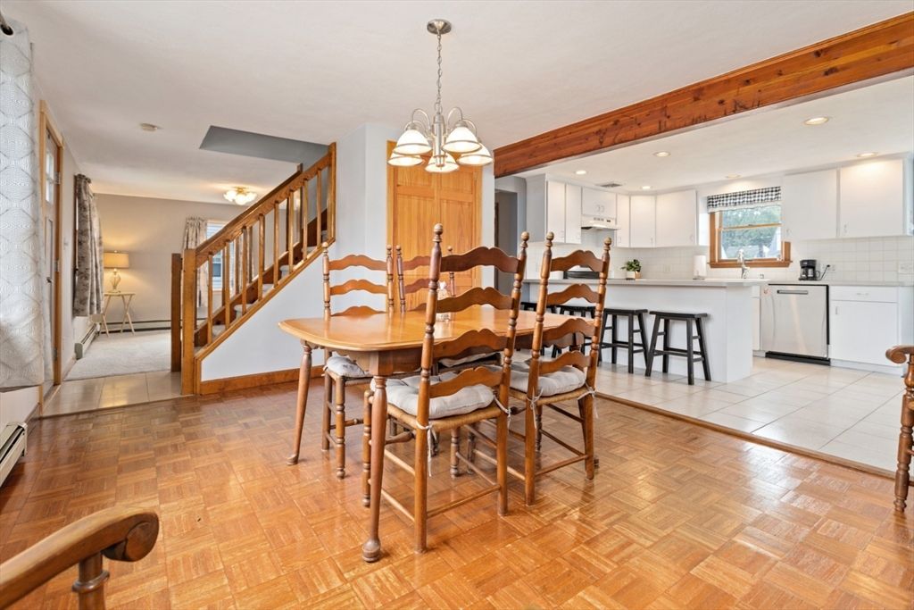 Chandelier, Dining room, Interior, Kitchen, Pendant Lights, Recessed Lighting, Wood Texture Flooring