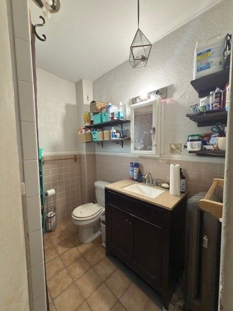 Bathroom, Interior, Pendant Lights