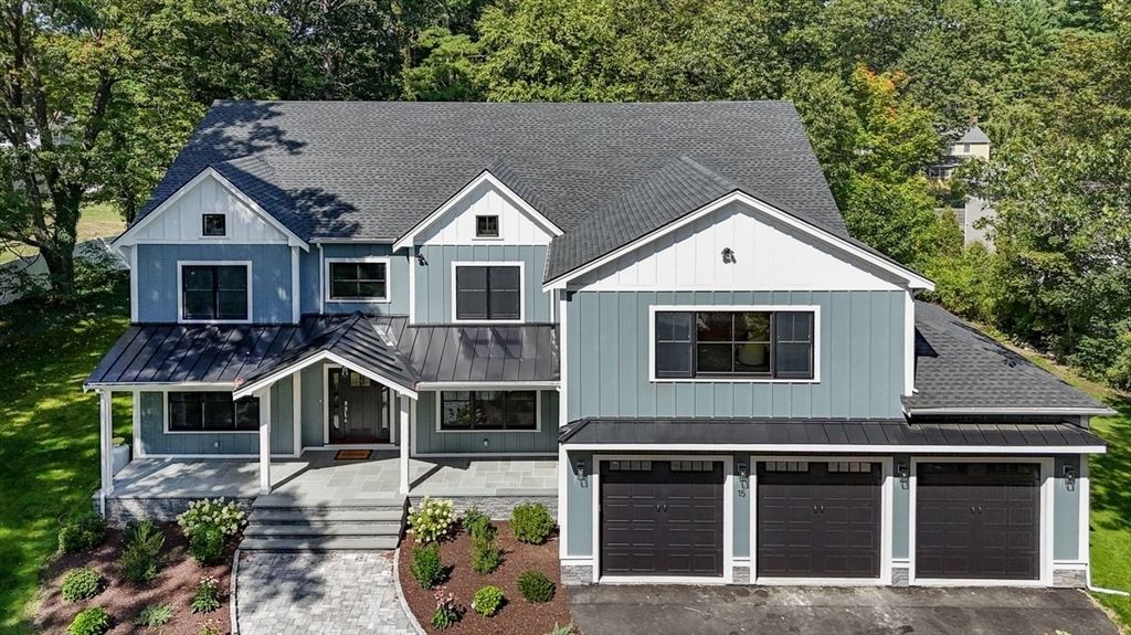 Attached, Exterior, Facade, Farmhouse