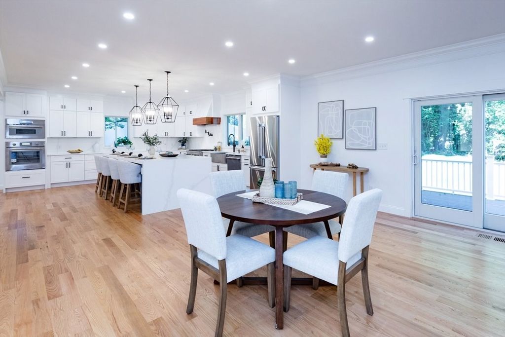 Dining room, Interior, Kitchen, Pendant Lights, Recessed Lighting, Stainless Steel Appliances, Wood Texture Flooring