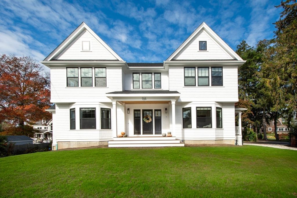 Exterior, Facade, Farmhouse