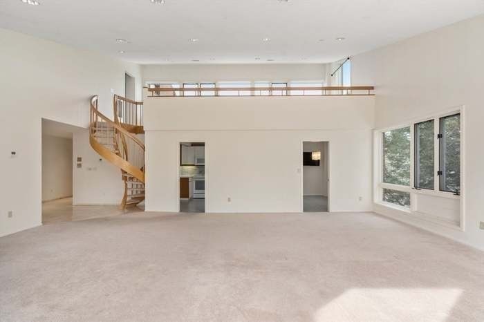 Empty room, Interior, Recessed Lighting