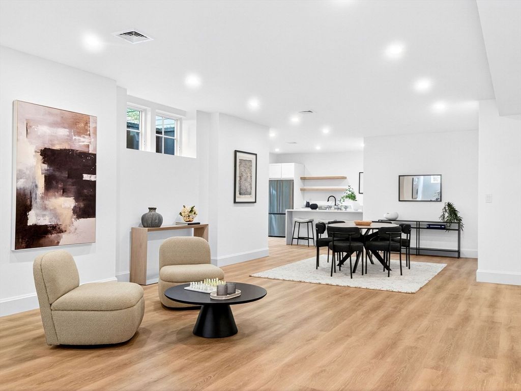 Dining room, Interior, Kitchen, Recessed Lighting, Wood Texture Flooring