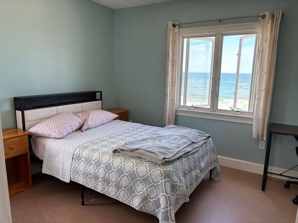 Bedroom, Interior, Water