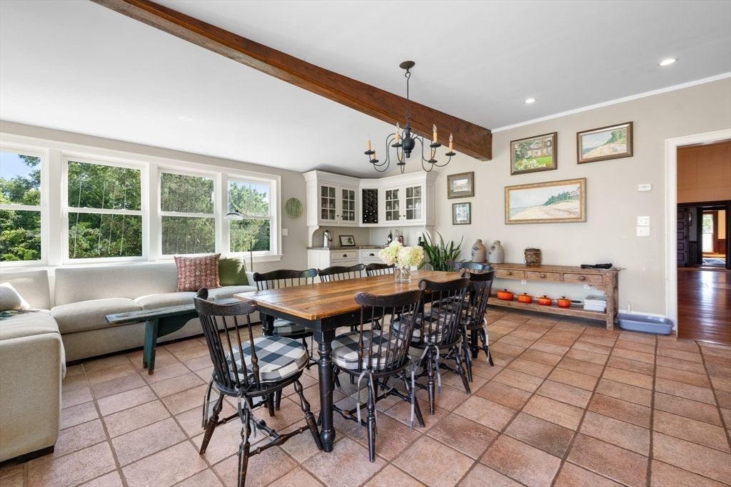 Chandelier, Dining room, Interior, Recessed Lighting, Wooden Beams