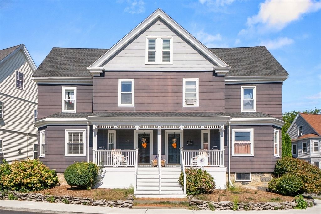 Exterior, Facade, Queen Anne Victorian