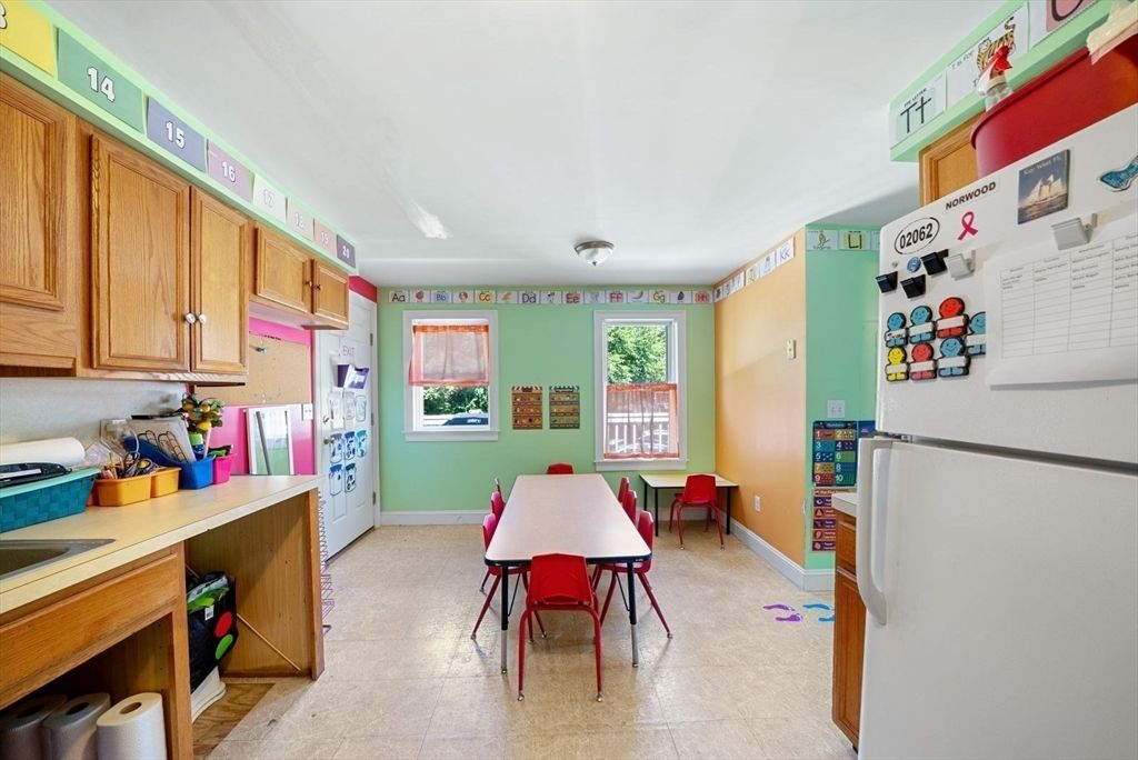 Dining room, Interior