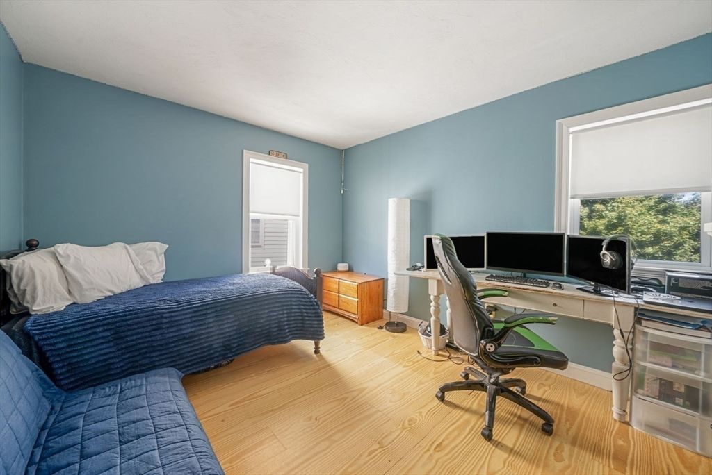 Bedroom, Home Office, Interior, Wood Texture Flooring