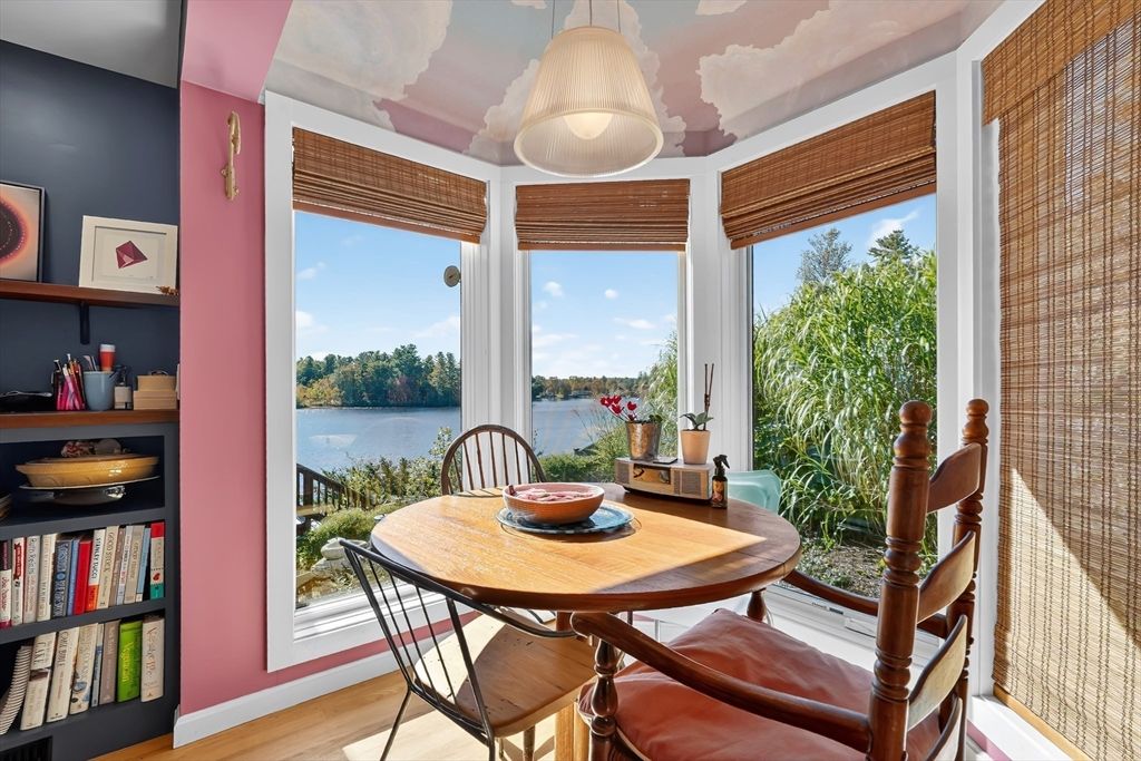 Dining room, Interior, Pendant Lights, Water, Wood Texture Flooring