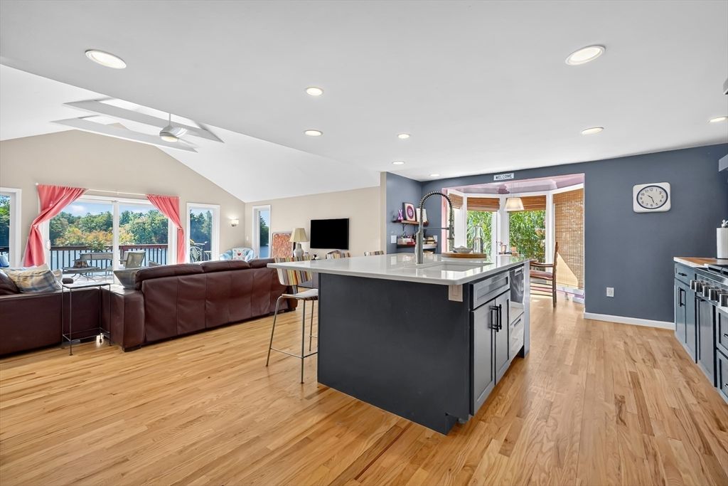 Interior, Kitchen, Living room, Recessed Lighting, Wood Texture Flooring