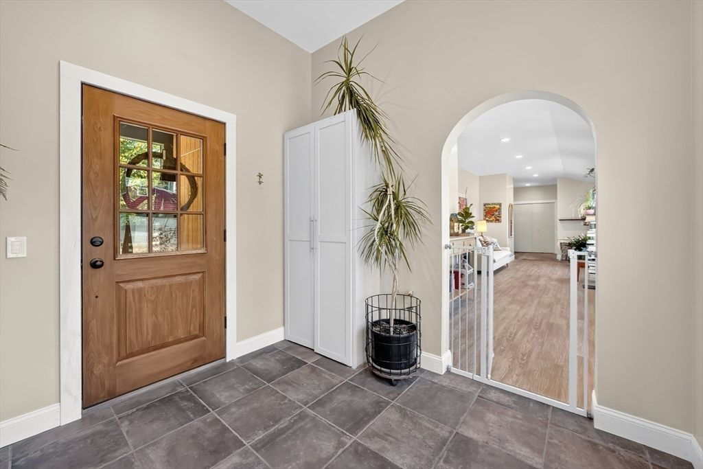Interior, Recessed Lighting