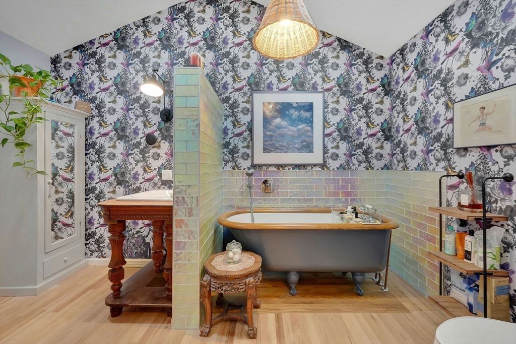 Bathroom, Free Standing Baths, Interior, Pendant Lights, Wood Texture Flooring