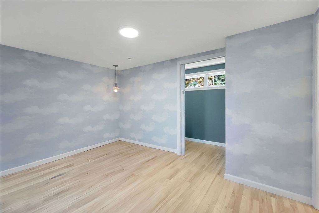 Empty room, Interior, Pendant Lights, Recessed Lighting, Wood Texture Flooring