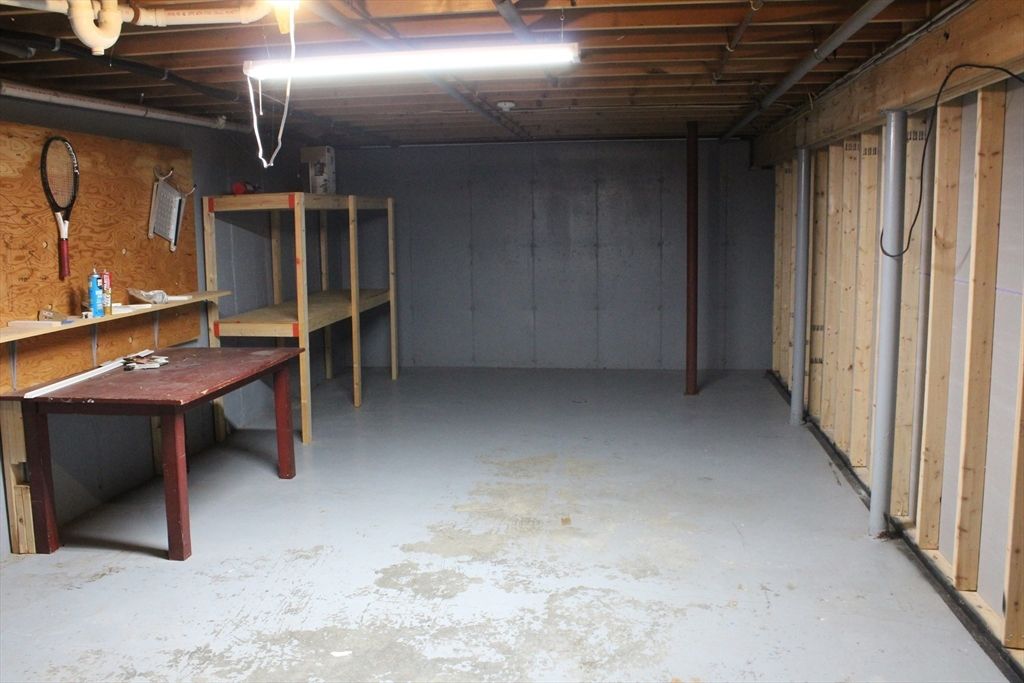 Empty room, Interior, Wooden Beams, Wooden Walls
