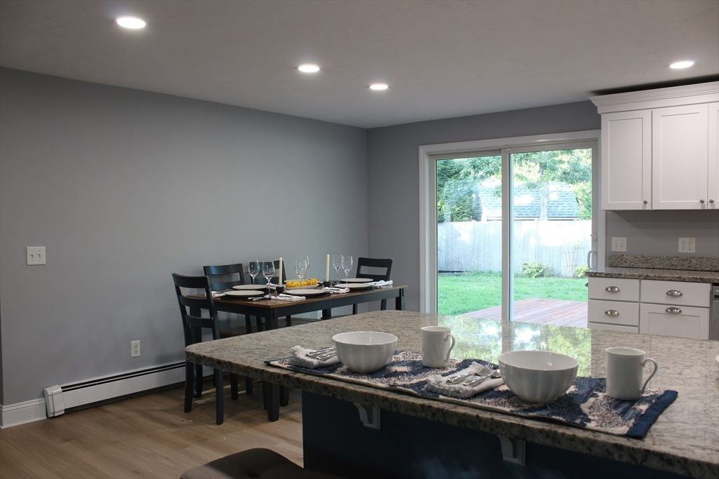 Dining room, Interior, Kitchen, Recessed Lighting, Wood Texture Flooring