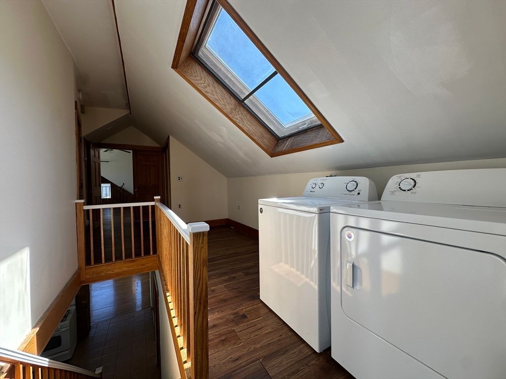 Interior, Washer, Wood Texture Flooring