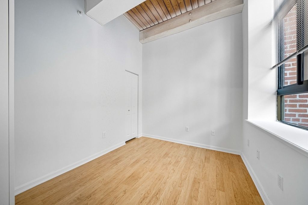 Empty room, Interior, Wooden Ceilings, Wood Texture Flooring