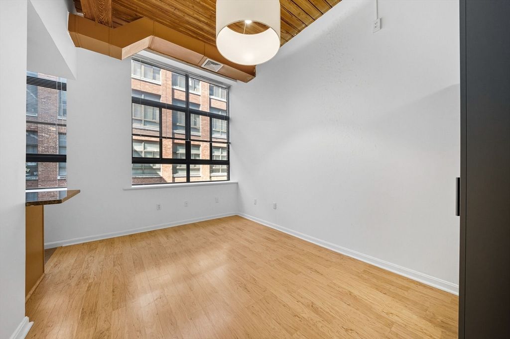 Empty room, Interior, Pendant Lights, Wooden Ceilings, Wood Texture Flooring