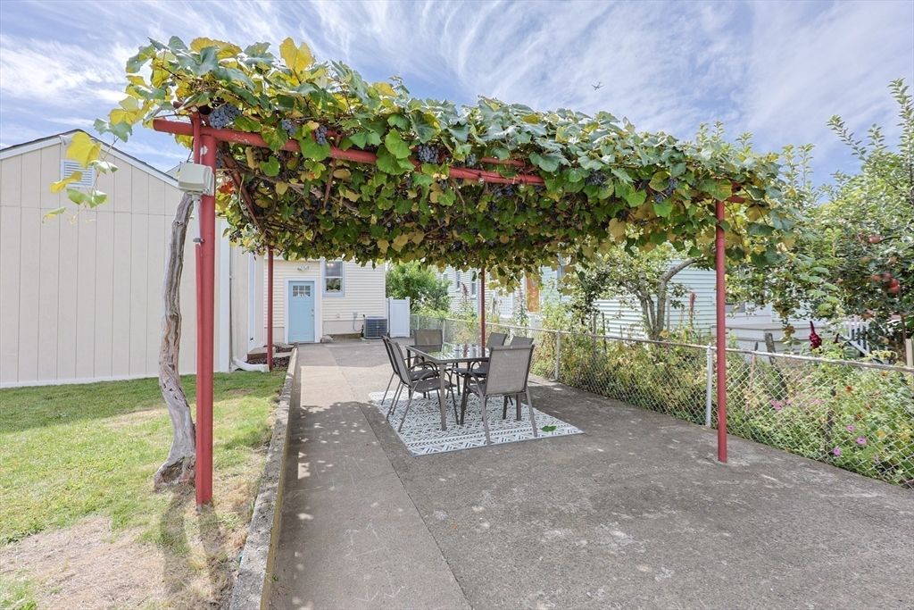 Backyard, Detached Garage, Exterior