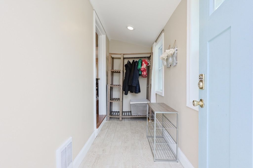 Interior, Recessed Lighting, Walk-in Closets, Wood Texture Flooring