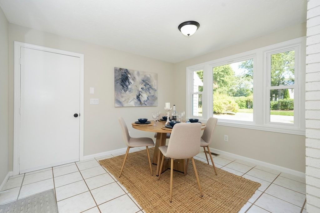 Dining room, Interior