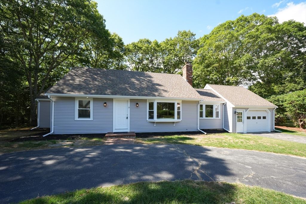 Attached, Detached Garage, Exterior, Facade, Cape Cod