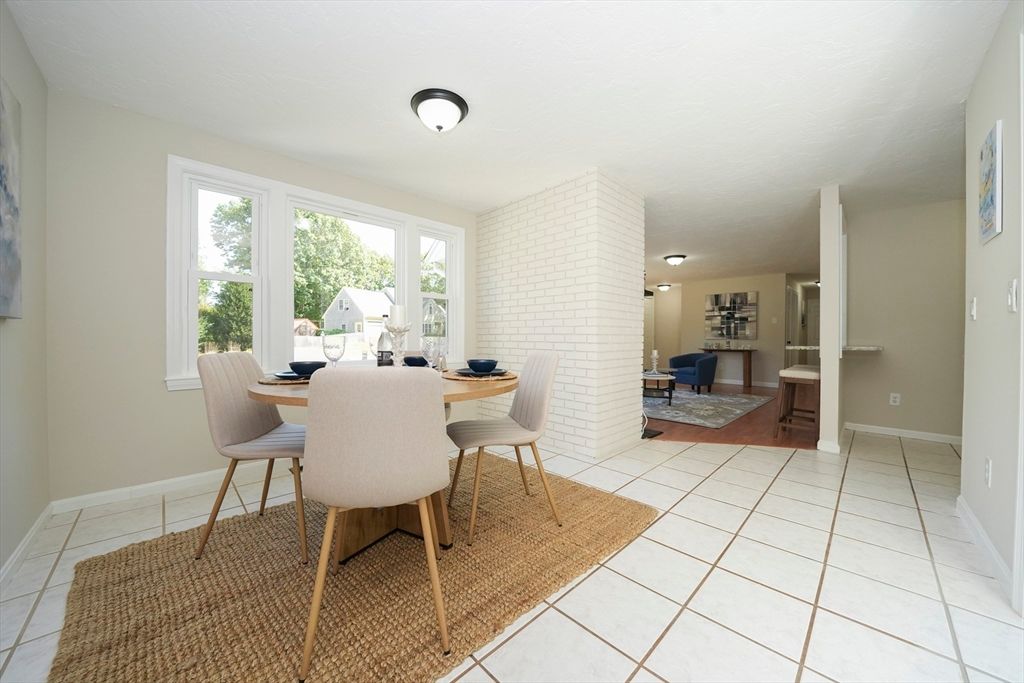 Dining room, Interior
