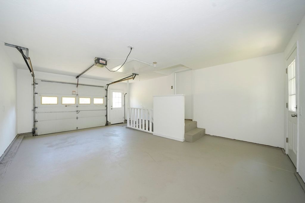 Garage, Interior