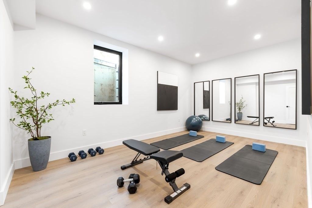 Fitness Equipment, Interior, Recessed Lighting, Wood Texture Flooring