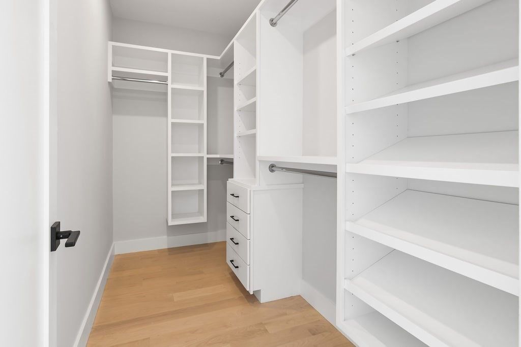 Interior, Walk-in Closets, Wood Texture Flooring