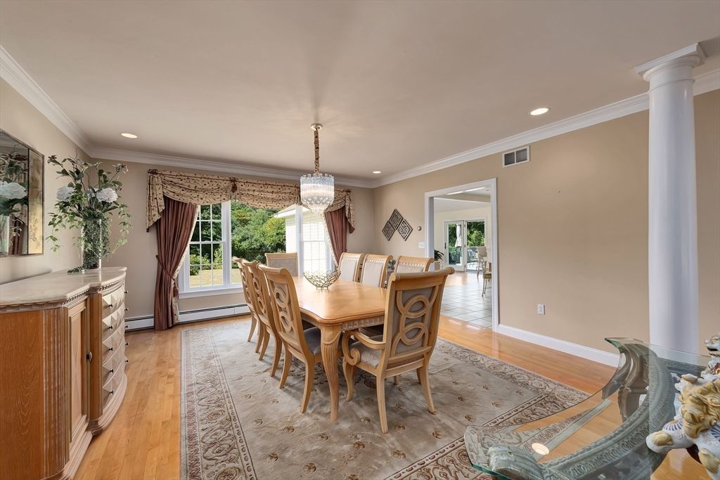 Chandelier, Dining room, Interior, Recessed Lighting, Wood Texture Flooring
