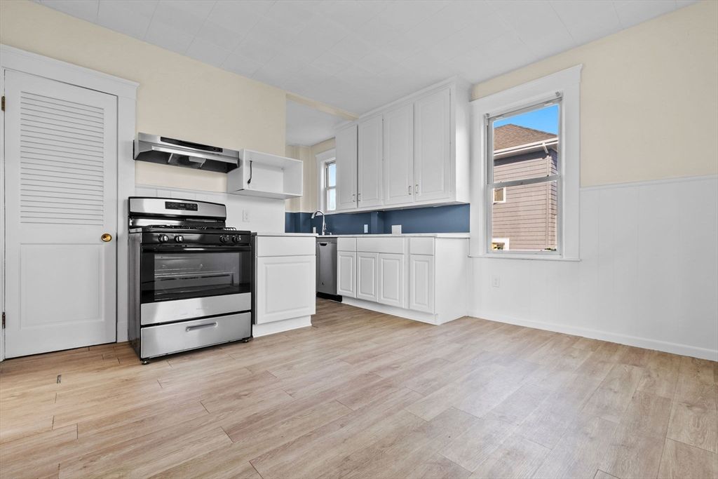 Interior, Kitchen, Stainless Steel Appliances, Wood Texture Flooring