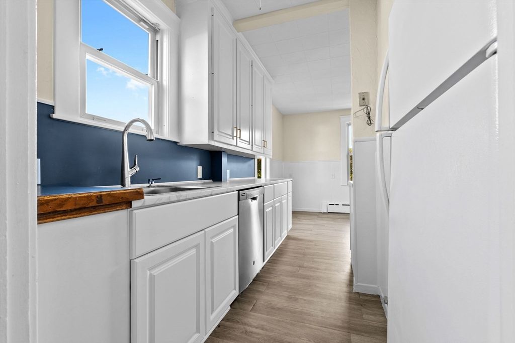 Interior, Kitchen, Wood Texture Flooring