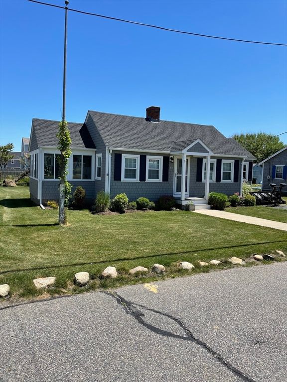 Exterior, Facade, Cape Cod