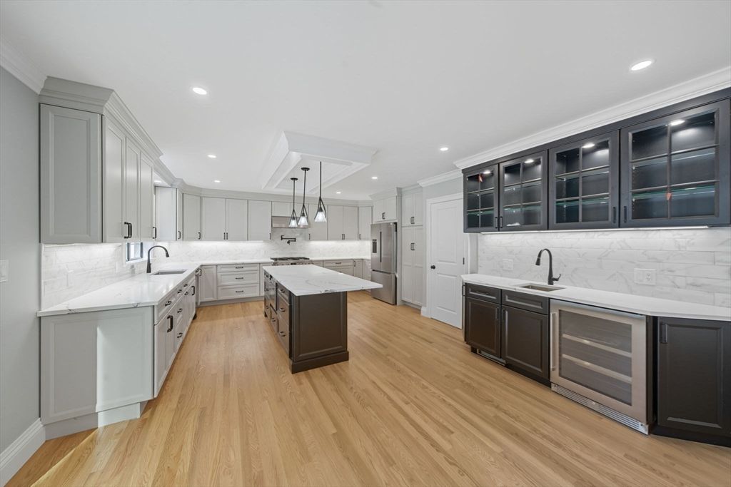 Interior, Kitchen, Pendant Lights, Recessed Lighting, Wood Texture Flooring