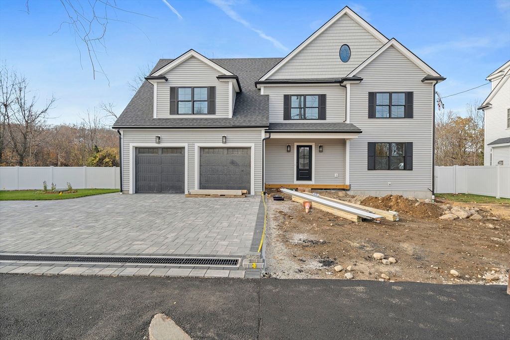 Attached, Exterior, Facade, Farmhouse