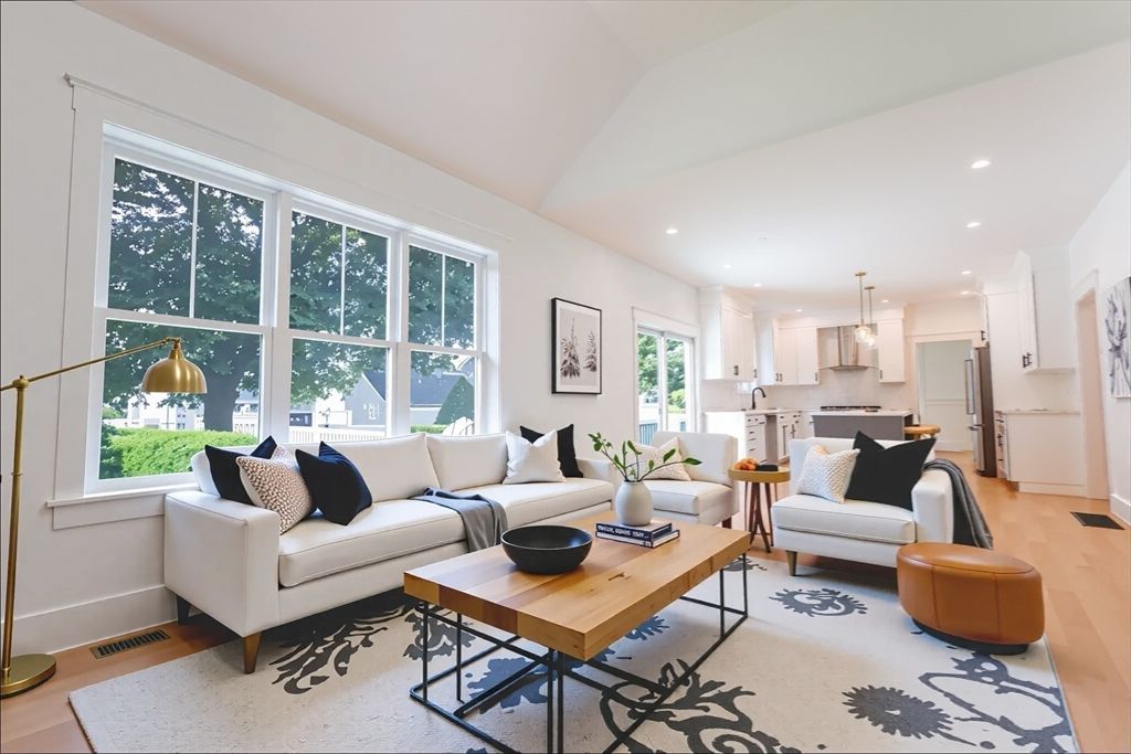 Interior, Kitchen, Living room, Pendant Lights, Recessed Lighting, Wood Texture Flooring