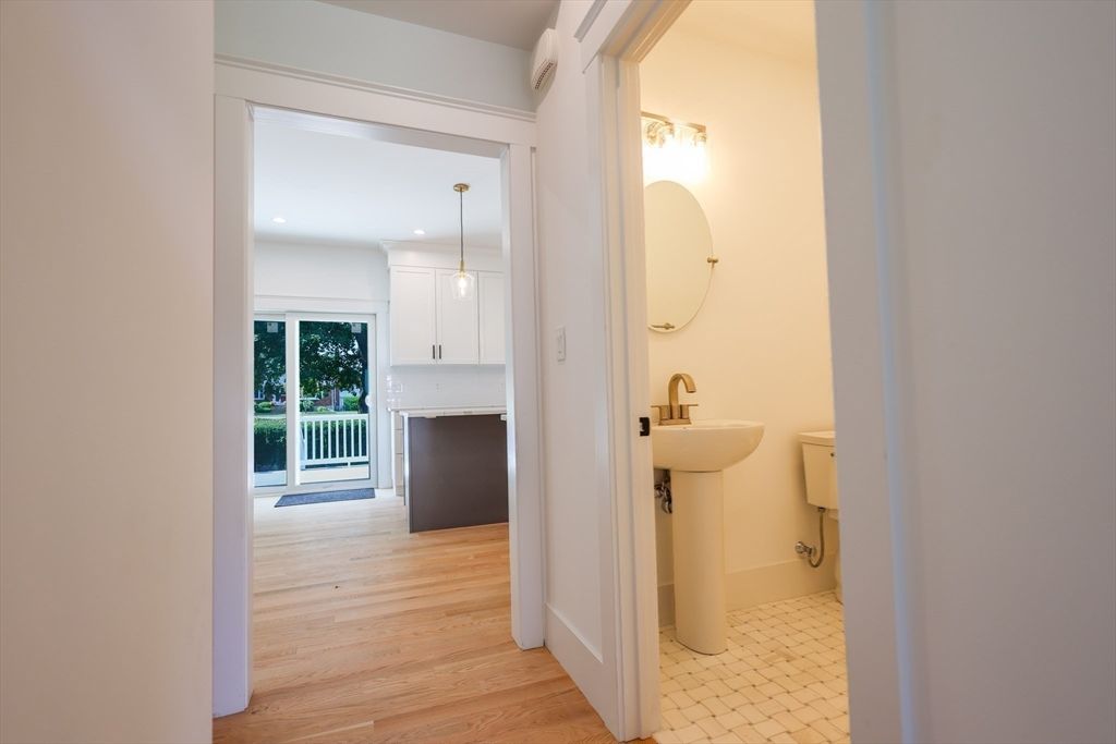 Bathroom, Interior, Pendant Lights, Recessed Lighting, Wood Texture Flooring
