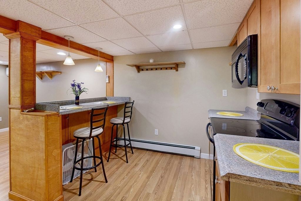 Interior, Pendant Lights, Recessed Lighting, Wood Texture Flooring