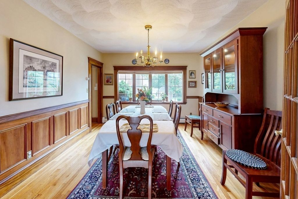 Chandelier, Dining room, Interior, Wood Texture Flooring